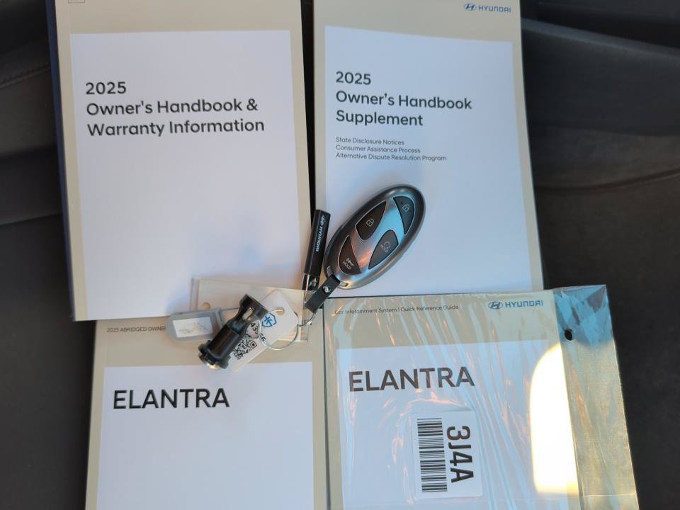 Certified 2025 Hyundai Elantra Sport FWD image 34