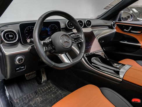 Used 2024 Mercedes-Benz C 300 4MATIC Sedan image 3