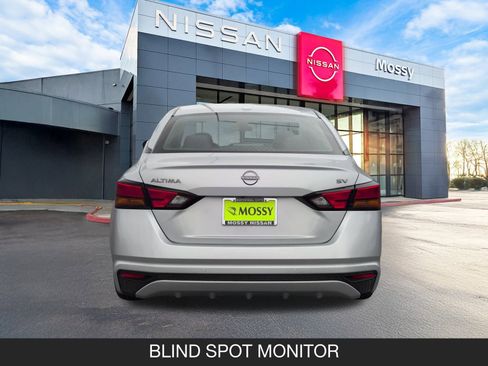 Certified 2023 Nissan Altima 2.5 SV image 9