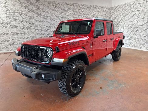 Used 2024 Jeep Gladiator Willys image 3