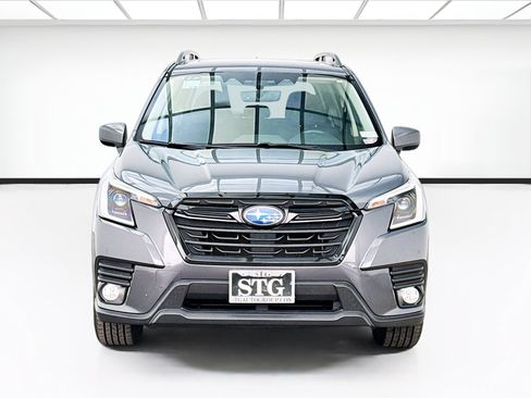 Used 2023 Subaru Forester Premium w/ Popular Package #2 AWD/4WD image 2