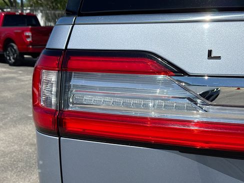 Used 2021 Lincoln Navigator Black Label AWD/4WD image 10
