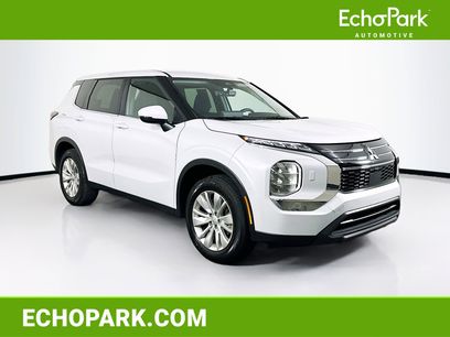 Used 2025 Mitsubishi Outlander ES