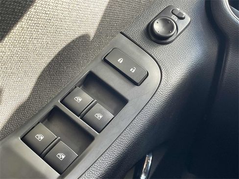 Used 2015 Chevrolet Camaro LT image 10