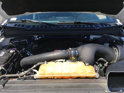 Used 2018 Ford F150 Lariat w/ Equipment Group 502A Luxury AWD/4WD image 14