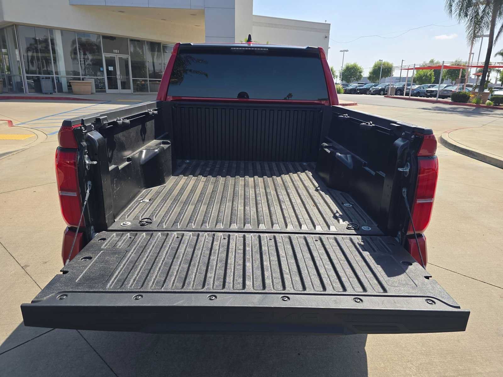 Certified 2024 Toyota Tacoma SR5 AWD/4WD image 14