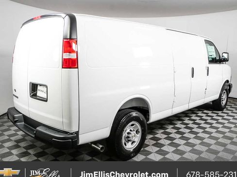 New 2026 Chevrolet Express 2500 Extended RWD image 3