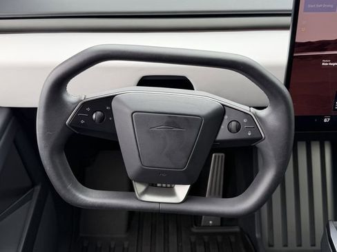 Used 2024 Tesla Cybertruck AWD Crew Cab image 12