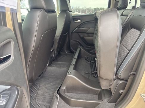Used 2022 Chevrolet Colorado Z71 AWD/4WD image 42
