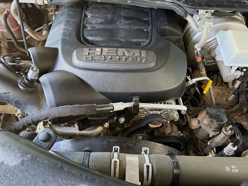 Used 2021 RAM 2500 Tradesman w/ Chrome Appearance Group image 39