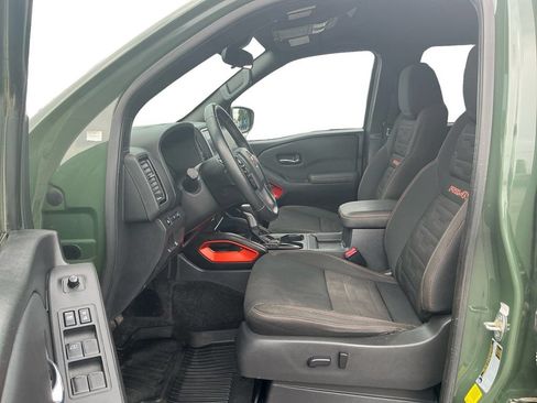 Used 2022 Nissan Frontier PRO-4X w/ Technology Package AWD/4WD image 14