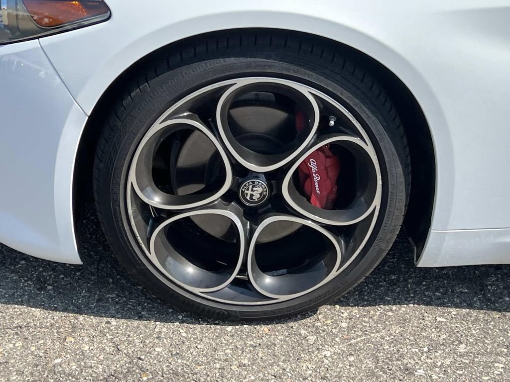 Used 2023 Alfa Romeo Giulia Ti w/ Active Assist Plus Package RWD image 8