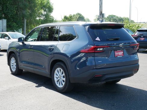 Used 2025 Toyota Grand Highlander AWD image 5
