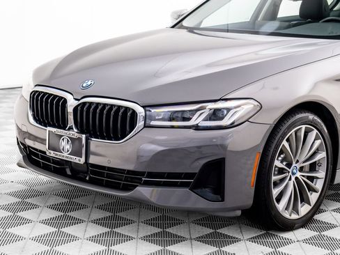 Used 2022 BMW 530e xDrive image 34
