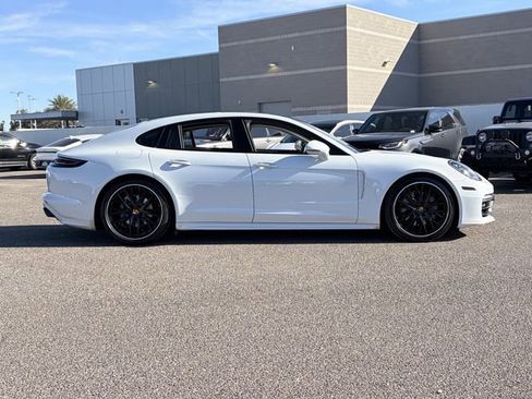 Used 2018 Porsche Panamera 4S image 25