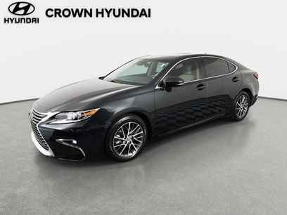 Used 2017 Lexus ES 350 w/ Luxury Package