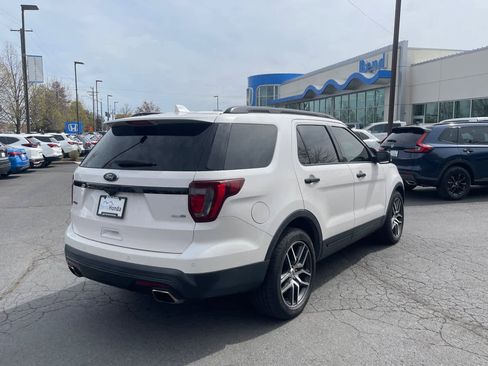 Used 2017 Ford Explorer Sport w/ Equipment Group 401A image 5