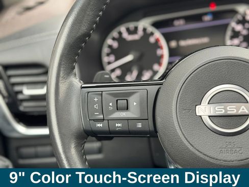 Used 2023 Nissan Rogue SL w/ SL Premium Package image 11