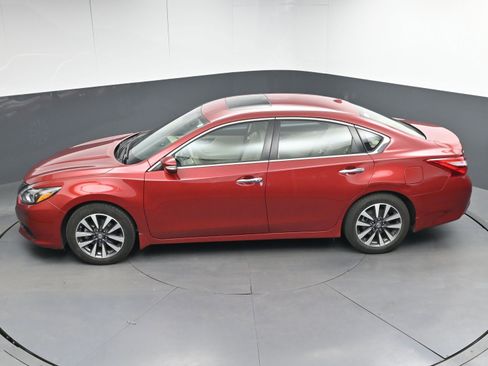 Used 2017 Nissan Altima 2.5 SL w/ 2.5 Technology Package image 39