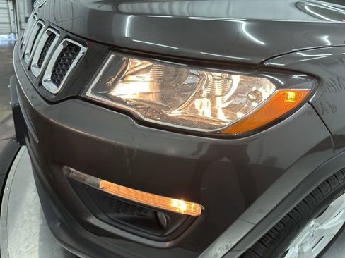 Used 2019 Jeep Compass Latitude w/ Safety & Security Group FWD image 8