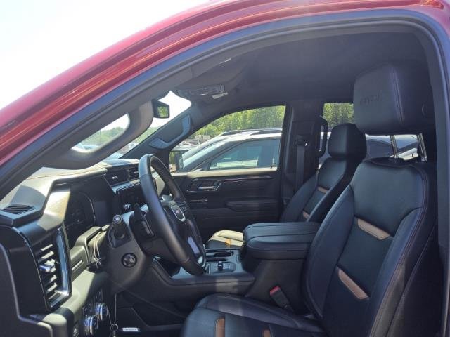 Used 2025 GMC Sierra 1500 AT4 w/ AT4 Premium Package AWD/4WD image 5