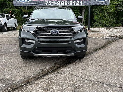 Used 2023 Ford Explorer XLT w/ Equipment Group 202A AWD/4WD image 2