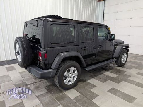 Used 2022 Jeep Wrangler Unlimited Sport w/ Sun And Sound Package image 4