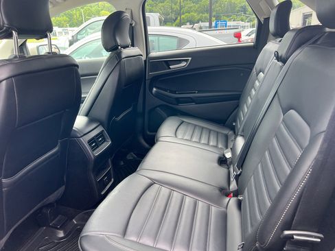 Used 2017 Ford Edge SEL w/ Equipment Group 201A image 6