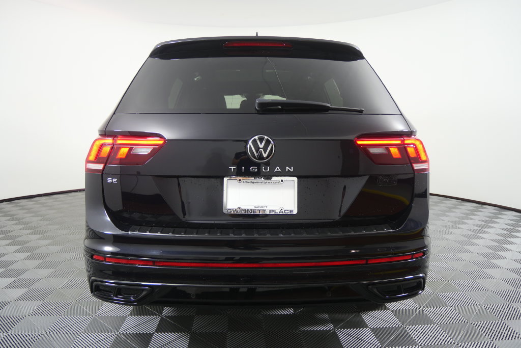 Used 2023 Volkswagen Tiguan SE R-Line FWD image 5