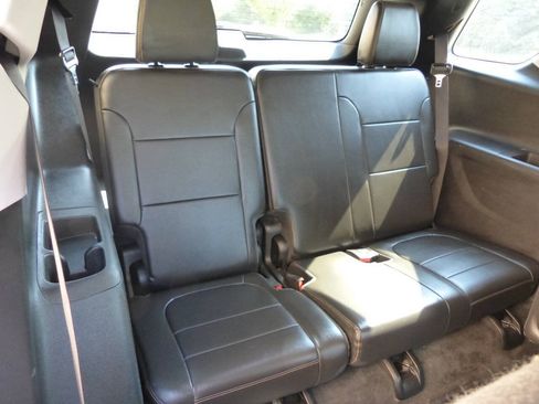 Used 2020 Chevrolet Traverse LT w/ LT Premium Package FWD image 53