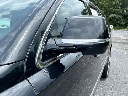 Used 2019 Cadillac Escalade ESV Platinum AWD/4WD image 11