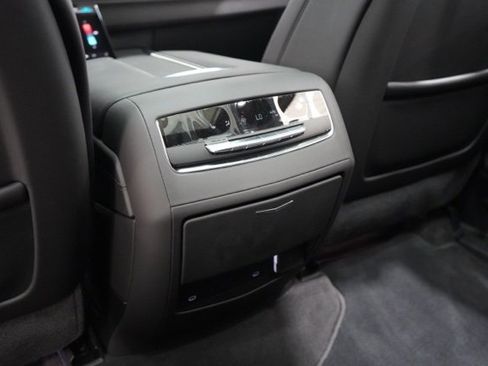 Used 2025 Cadillac Escalade Premium Luxury image 33