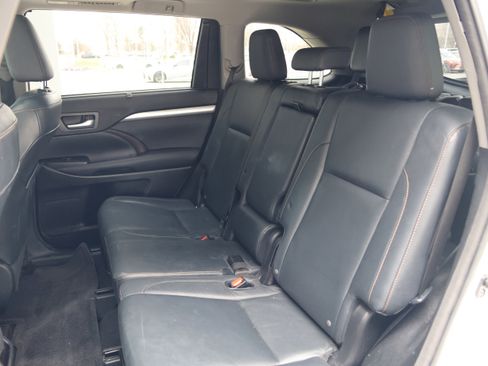 Used 2014 Toyota Highlander XLE image 36