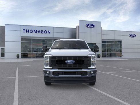 New 2026 Ford F250 XL w/ XL Chrome Package image 6