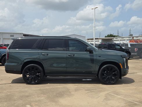 Used 2026 Cadillac Escalade Luxury w/ Touring Package AWD/4WD image 2