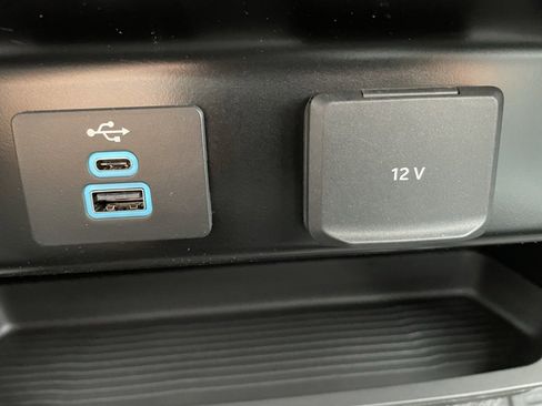 New 2026 Ford F250 XL w/ XL Chrome Package image 8