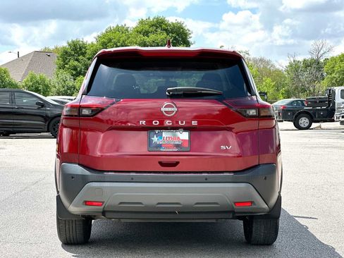 Used 2023 Nissan Rogue SV image 14