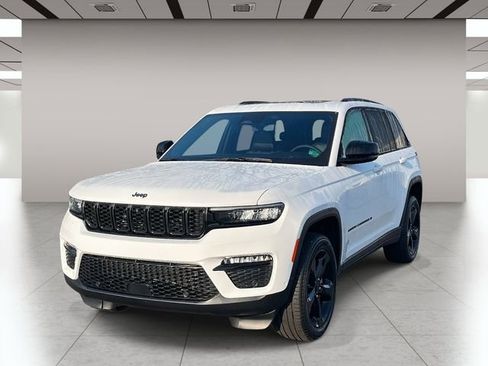 New 2025 Jeep Grand Cherokee Limited w/ Luxury Tech Group II AWD/4WD image 8