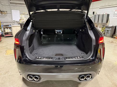 Used 2020 Jaguar F-PACE SVR AWD/4WD image 32