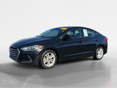Used 2017 Hyundai Elantra SE image 4