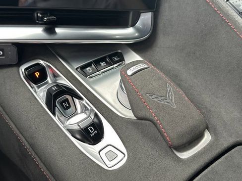 Used 2021 Chevrolet Corvette Stingray Premium Conv w/ Z51 Performance Package image 26