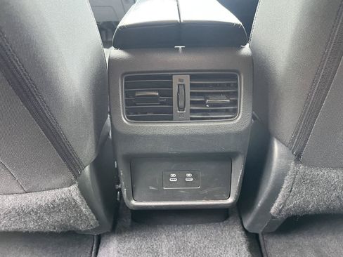 Certified 2025 Nissan Rogue SV AWD/4WD image 17