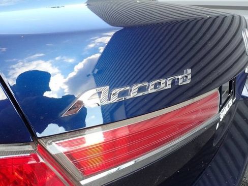 Used 2011 Honda Accord LX image 5