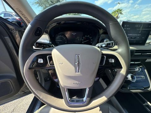 Used 2022 Lincoln Corsair FWD image 21
