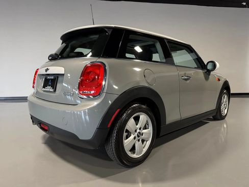 Used 2014 MINI Cooper 2-Door Hardtop FWD image 4