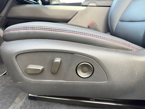 New 2026 Chevrolet Equinox EV RS image 10