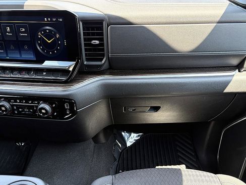 Used 2023 Chevrolet Silverado 1500 LT AWD/4WD image 12