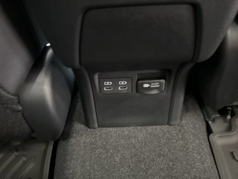 New 2026 Toyota Prius Plug-In Hybrid FWD image 29
