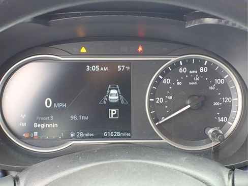 Used 2023 Nissan Versa SV image 11