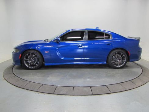Used 2022 Dodge Charger Scat Pack w/ Plus Group RWD image 4